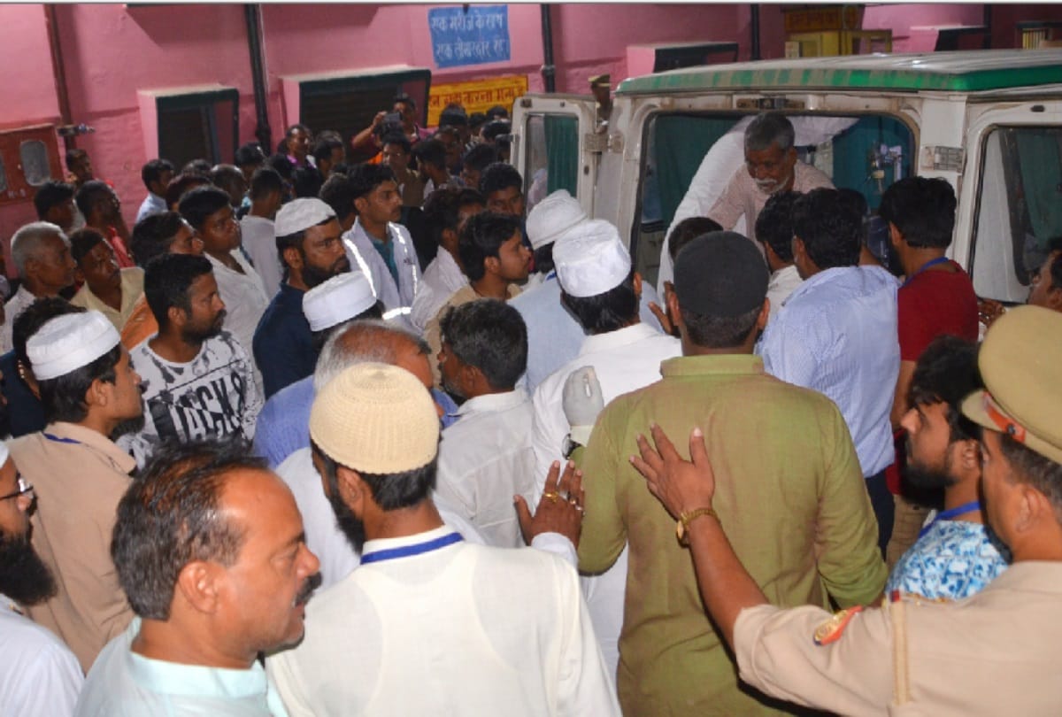 pickup bus accident in raebareli ten killed