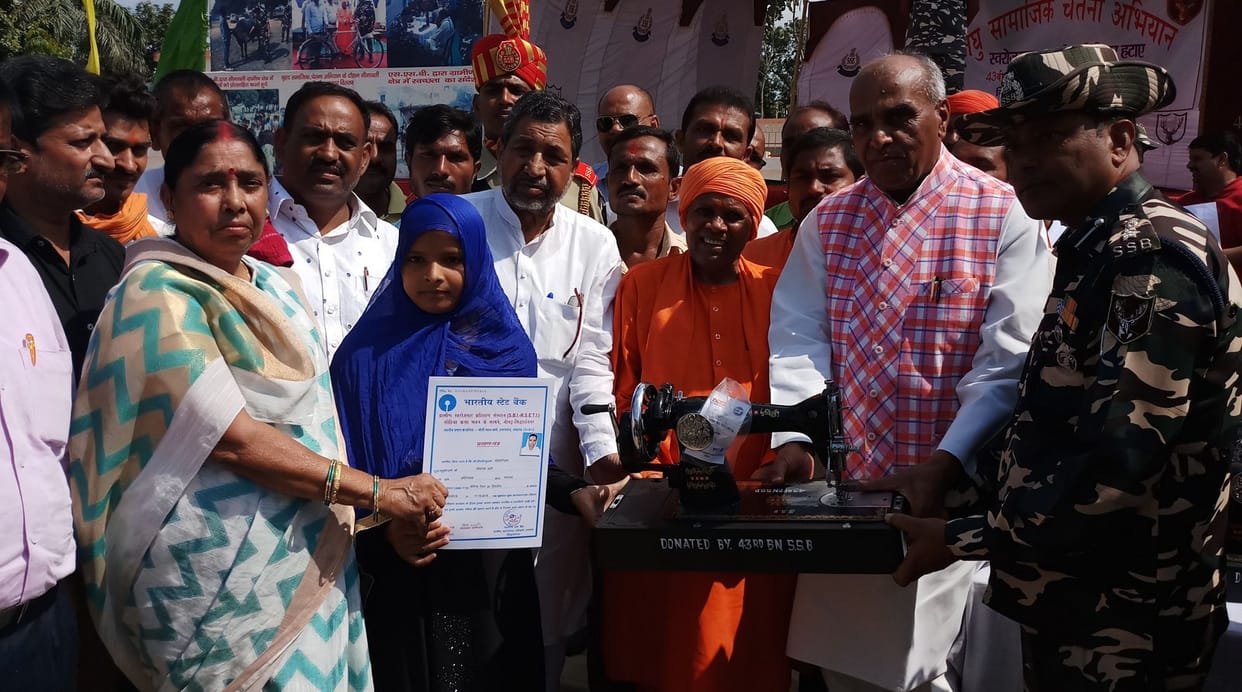 महिलाएं होंगी रोजगार परक तो बदलेगी घर की तस्वीर