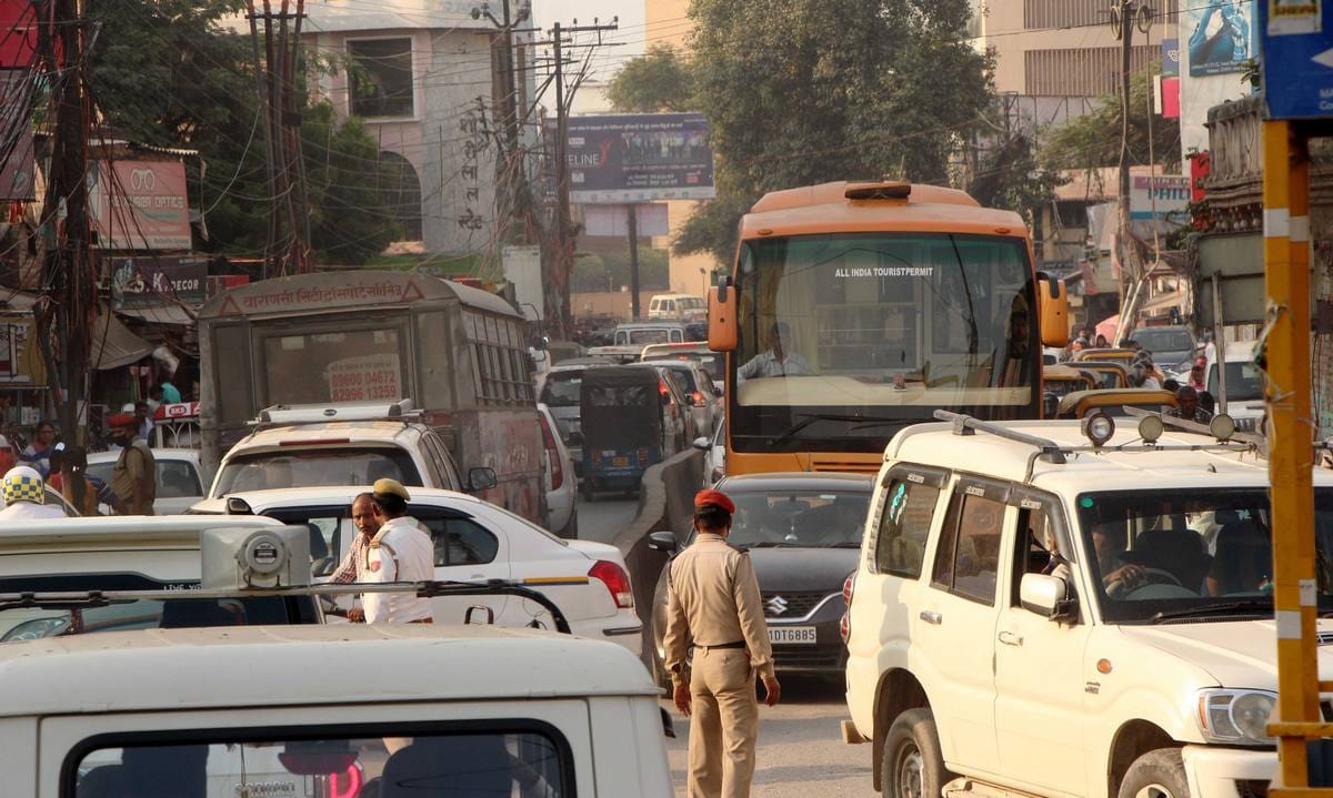 Only city buses are allowed to run in varanasi city