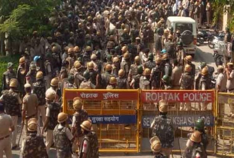 Students protests in student union elections in rohtak and bhiwani