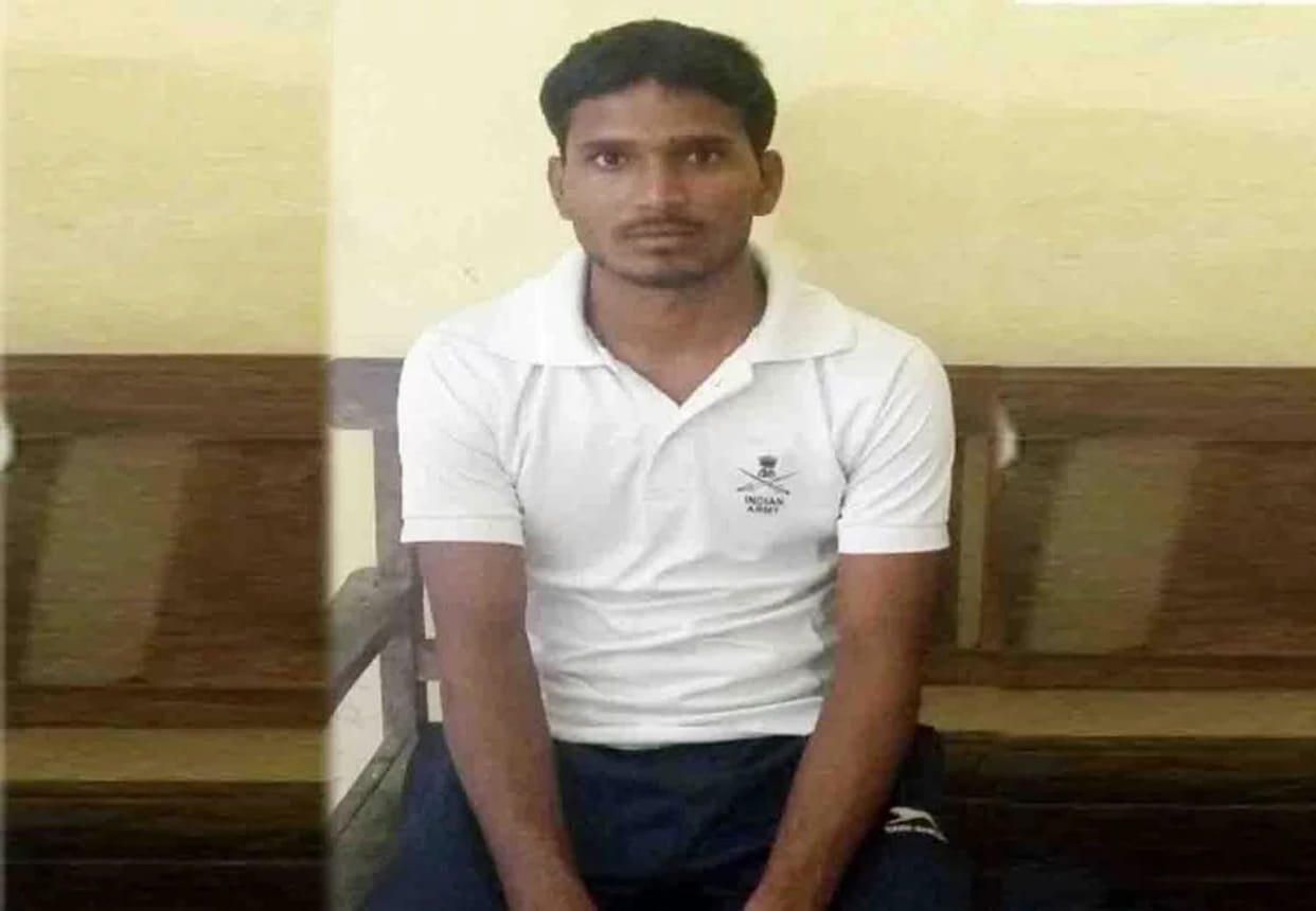 youngman got job by Falsification in up police on other persons' educational records