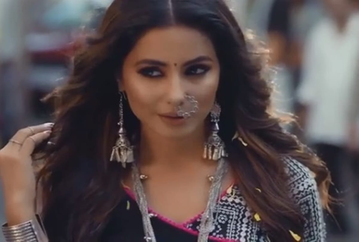 Hina Khan back in Kasautii Zindagii Kay 2 as Komolika looks hot in pictures