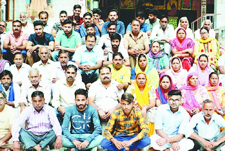 बेवजह ग्रामीणों को किया जा रहा बेवजह तंग