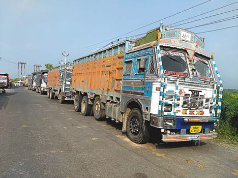 Ten trucks in illegal mining