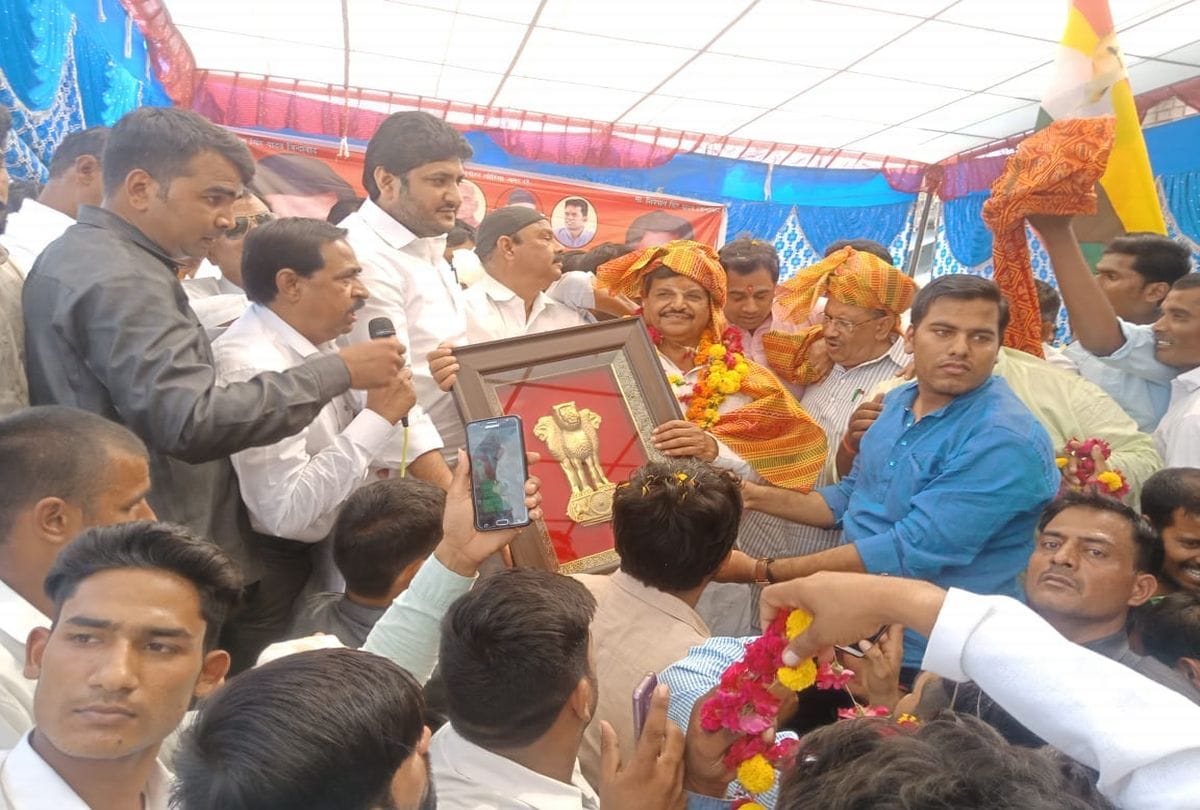Secular Front's First Roadshow