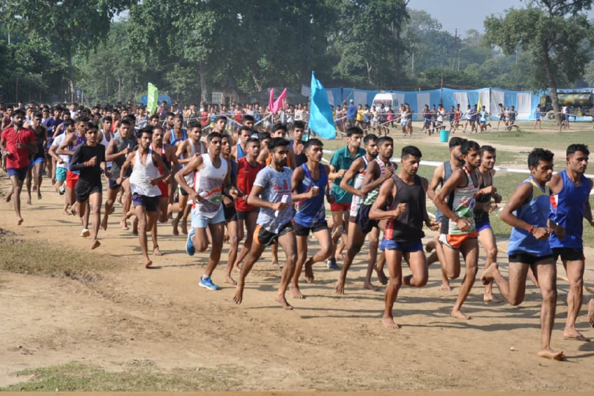 Meerut boys run the race for army recruitment several Drift down and drug rappers found in field