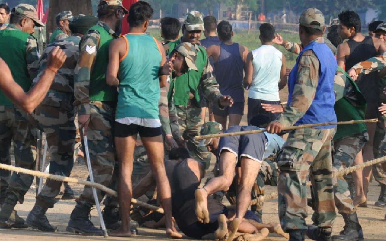 Meerut boys run the race for army recruitment several Drift down and drug rappers found in field