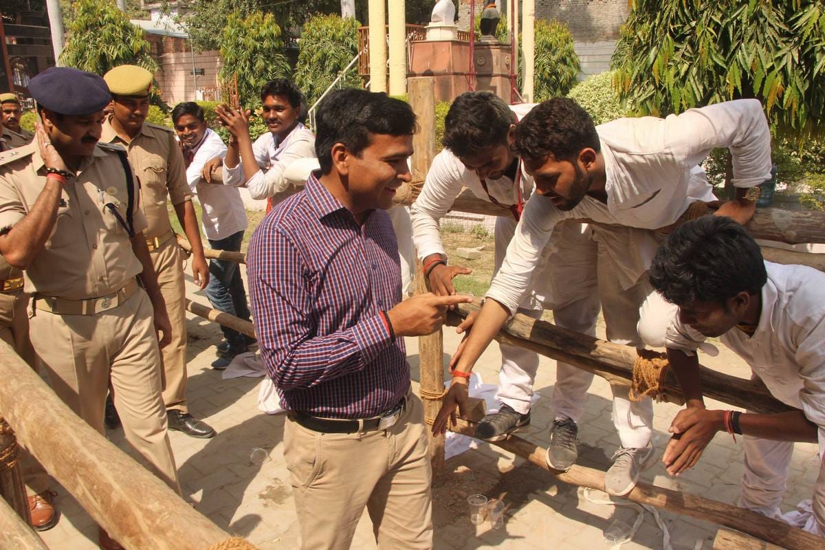 you never seen like these photo before during student union election