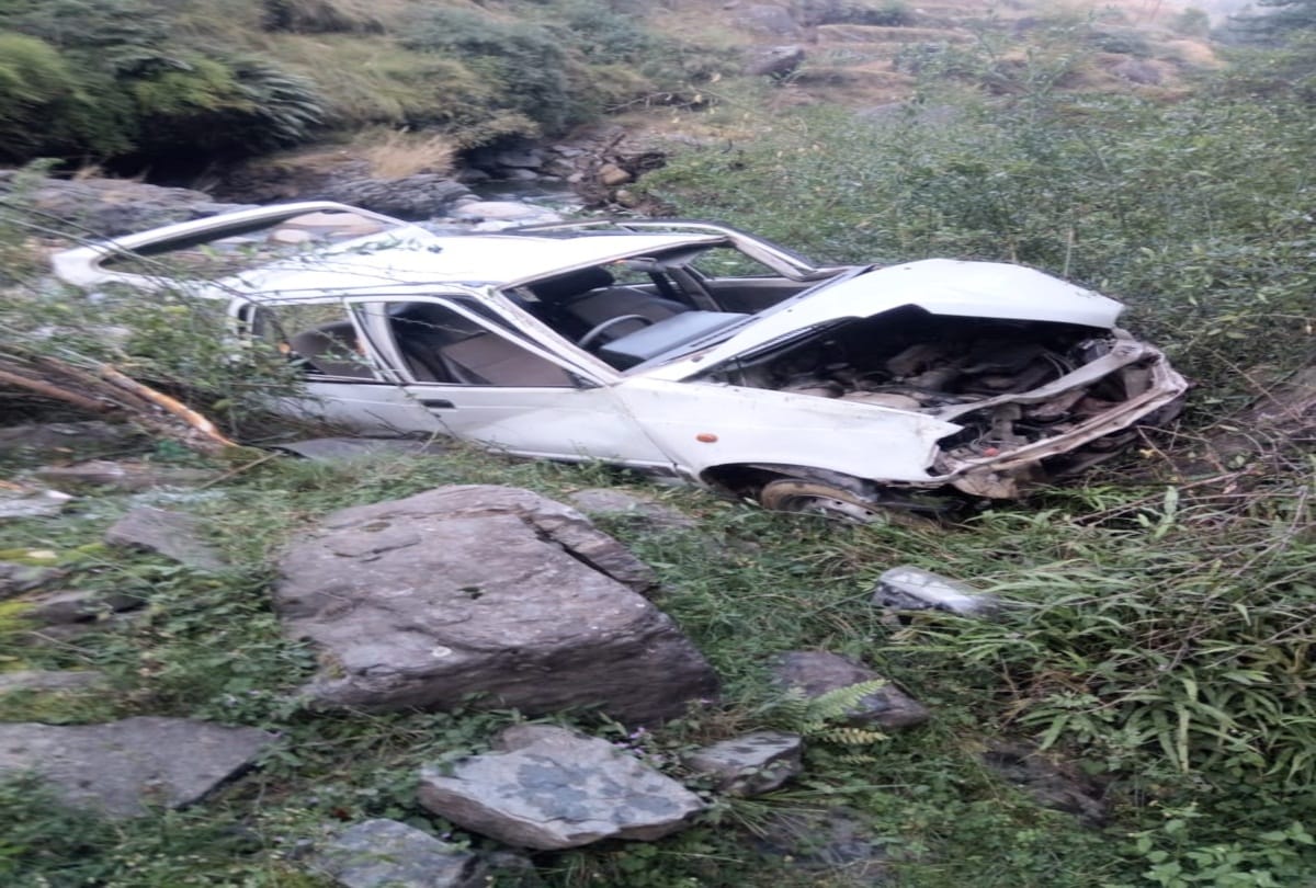 car fell into gorge at tehri two killed one injured