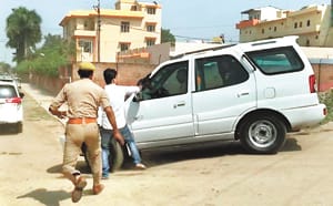 Big mistake in safety of CM, black flag shown by young man