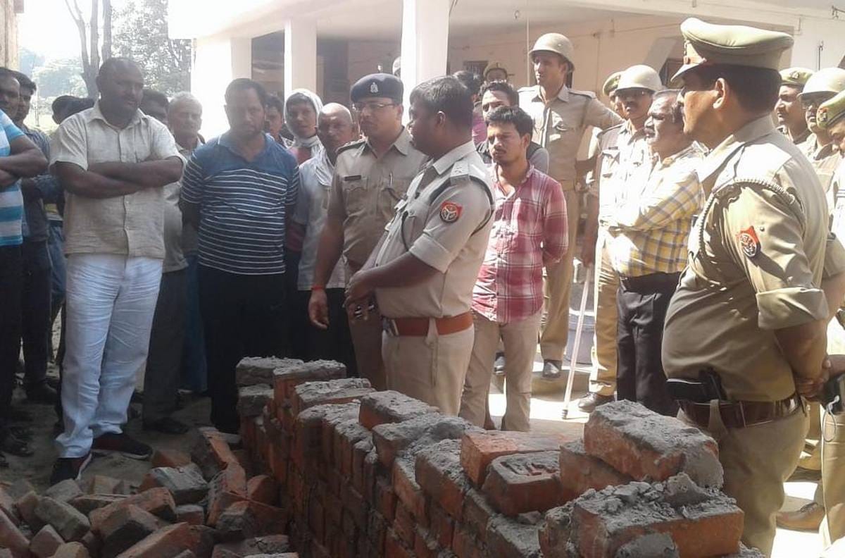 Murder due to police negligence in azamgarh
