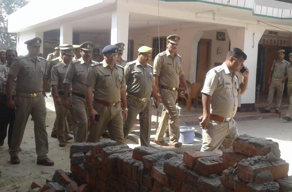Murder due to police negligence in azamgarh