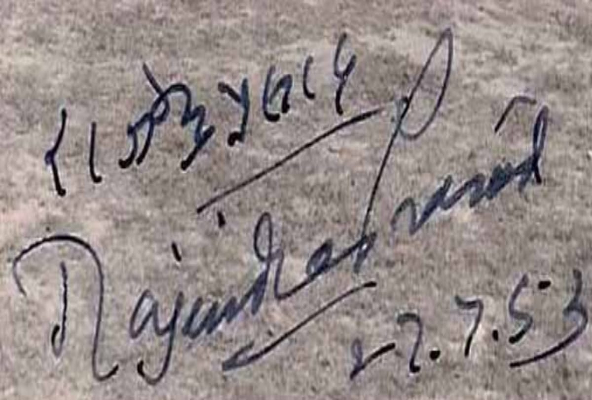 know about the story of a person who sold the Taj Mahal and Lal quila two or three times