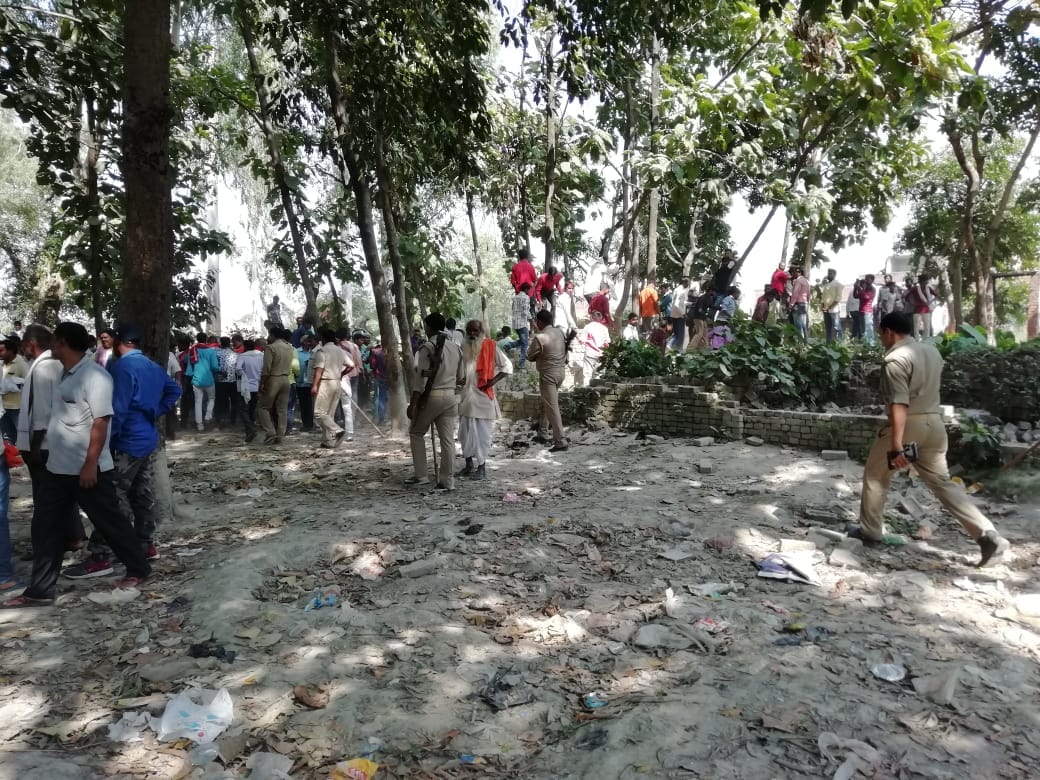 Elephant enter in village and villager scared in ballia