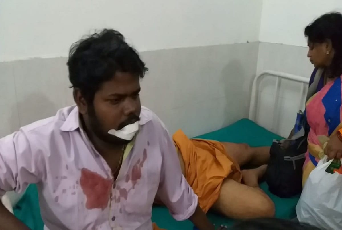 Bus accident in muzaffarnagar and one killed and eighteen injured