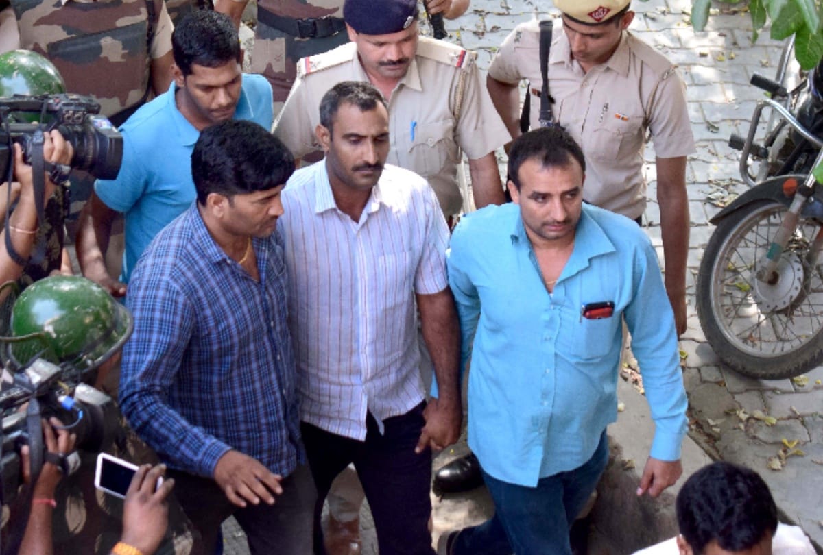 Police search gunner mahipal Guru in Gurugram shootout case