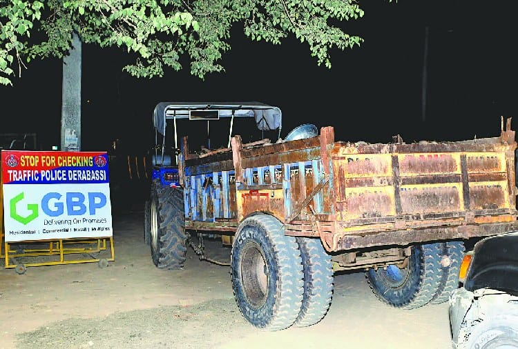 Illegal Sand Mining in Drabassi of Mohali, sand mafia