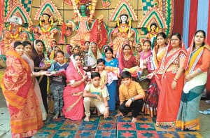 devotee worship devi katyayani