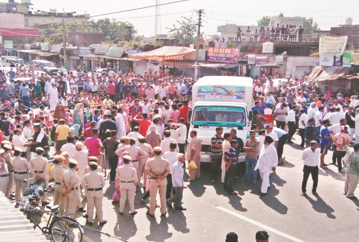 chakka jam on dharamshala to chandigarh road for five hours