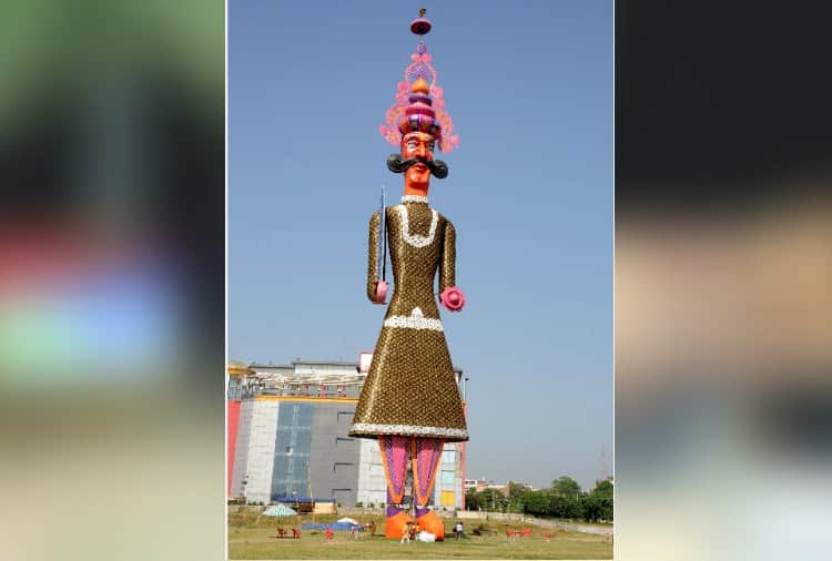 India's Tallest Ravana Stands in Shalimar Ground Panchkula, Dussehra 2018