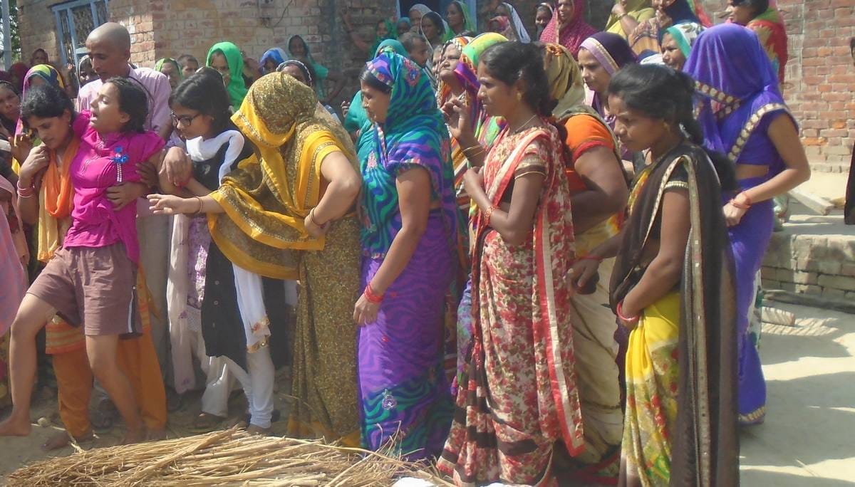 Azamgarh murder funeral after builting wall