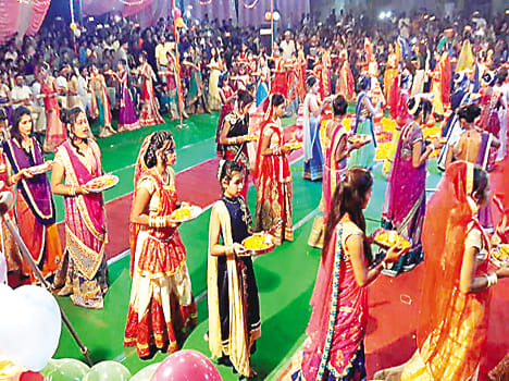 The productions of Garba and Dandiya dance