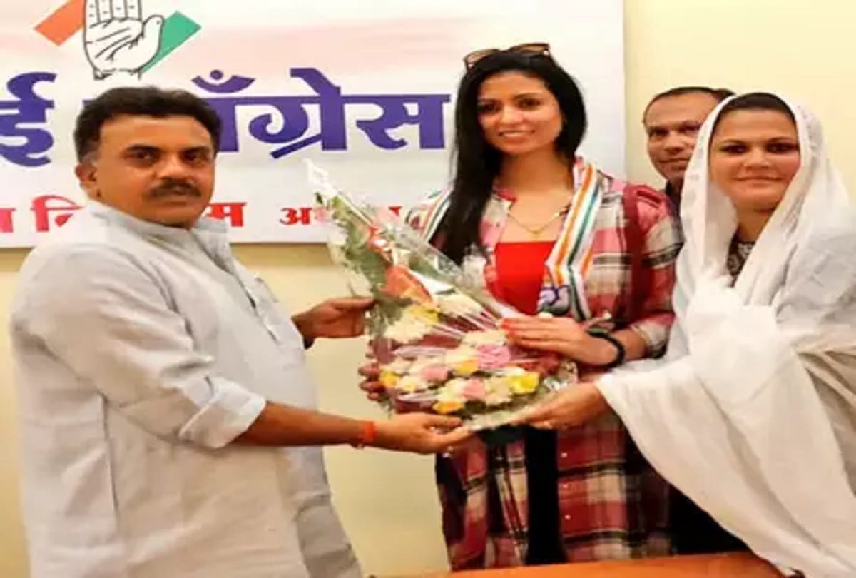 Mohammed Shami Wife Hasin Jahan Joins Congress