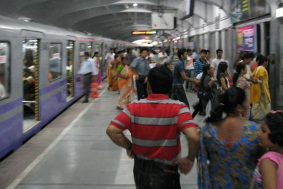 Kolkata Metro recorded its highest ever footfall on the sixth day of Durga Puja festival