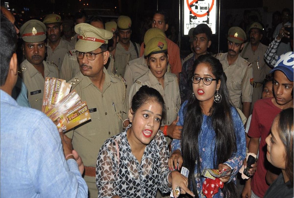 sapna chaudhary dance show canceled due to political pressure in agra