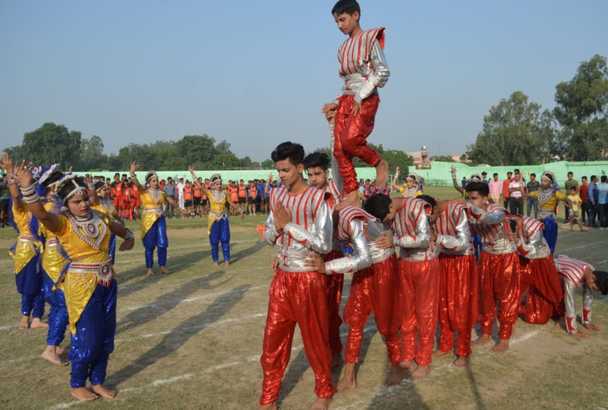 hockey championship ends with fun and dhamaal in meerut see in pictures