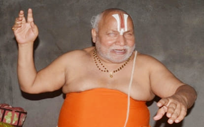 Jagadguru Rambhadracharya statement about liquor and cigarette
