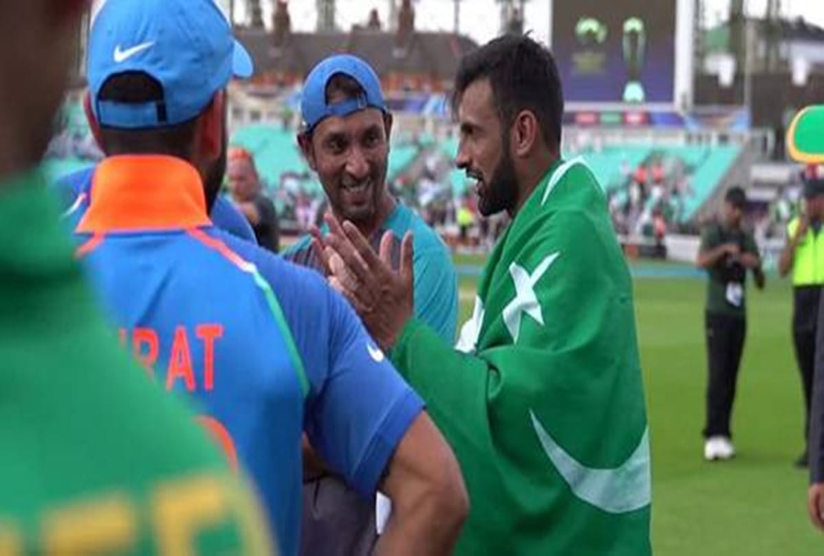 VIDEO: Shoaib Malik reveals why Virat and Yuvraj Singh laughing with him on Champions Trophy final