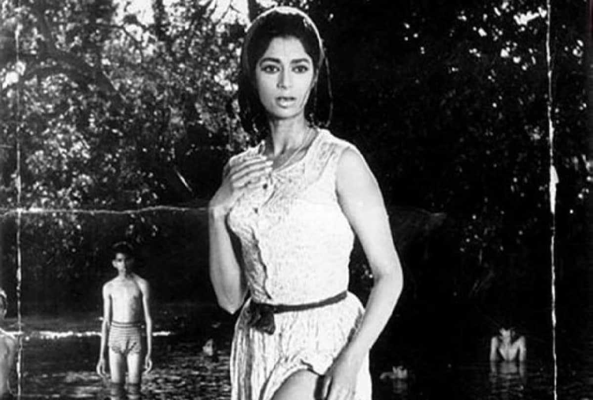 happy birthday simi garewal: simi garewal great hot scene images