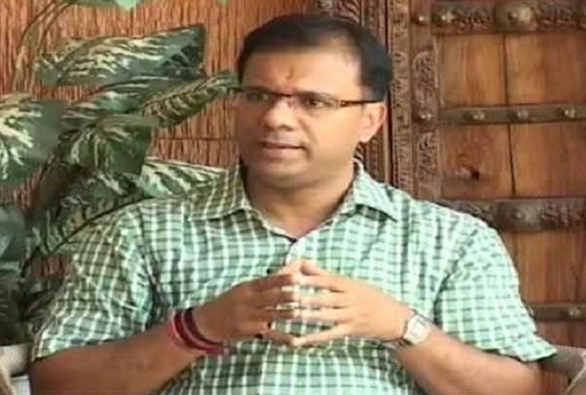 Goa minister Vishwajit Rane seen to be behind luring two Congress MLAs into BJP
