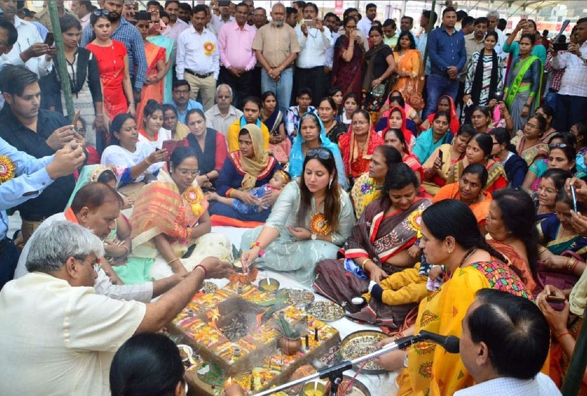 Kanya Pujan and bhoj on durga ashtami puja in firozabad