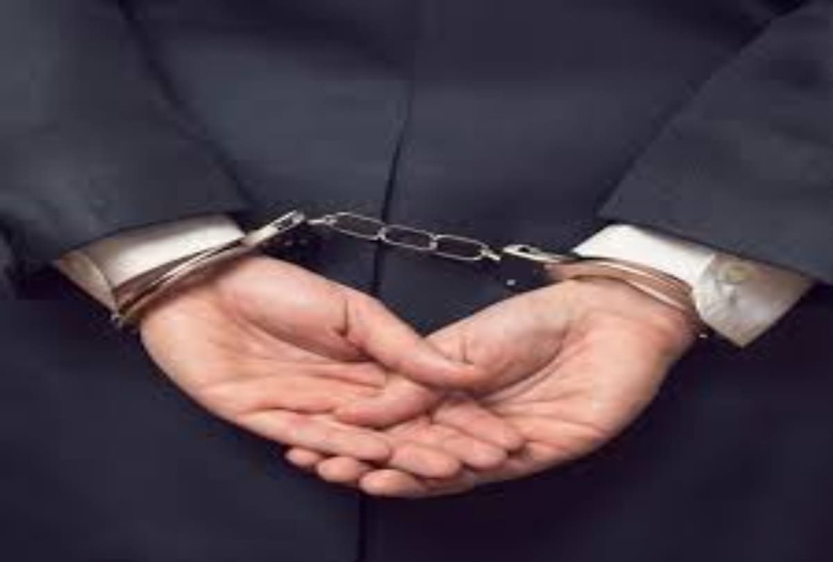 Delhi educational institute Coach arrested with desi pistol in dehradun