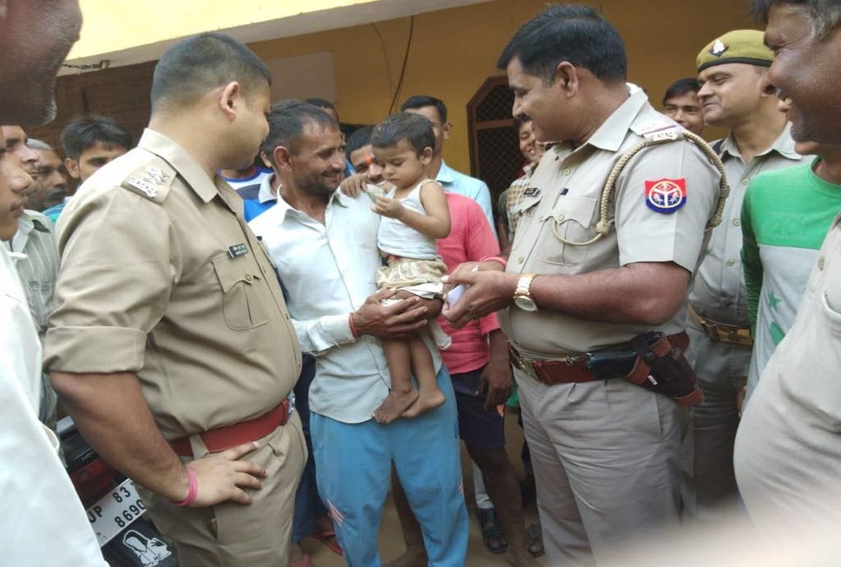 three year old child rescue from bore well in firozabad