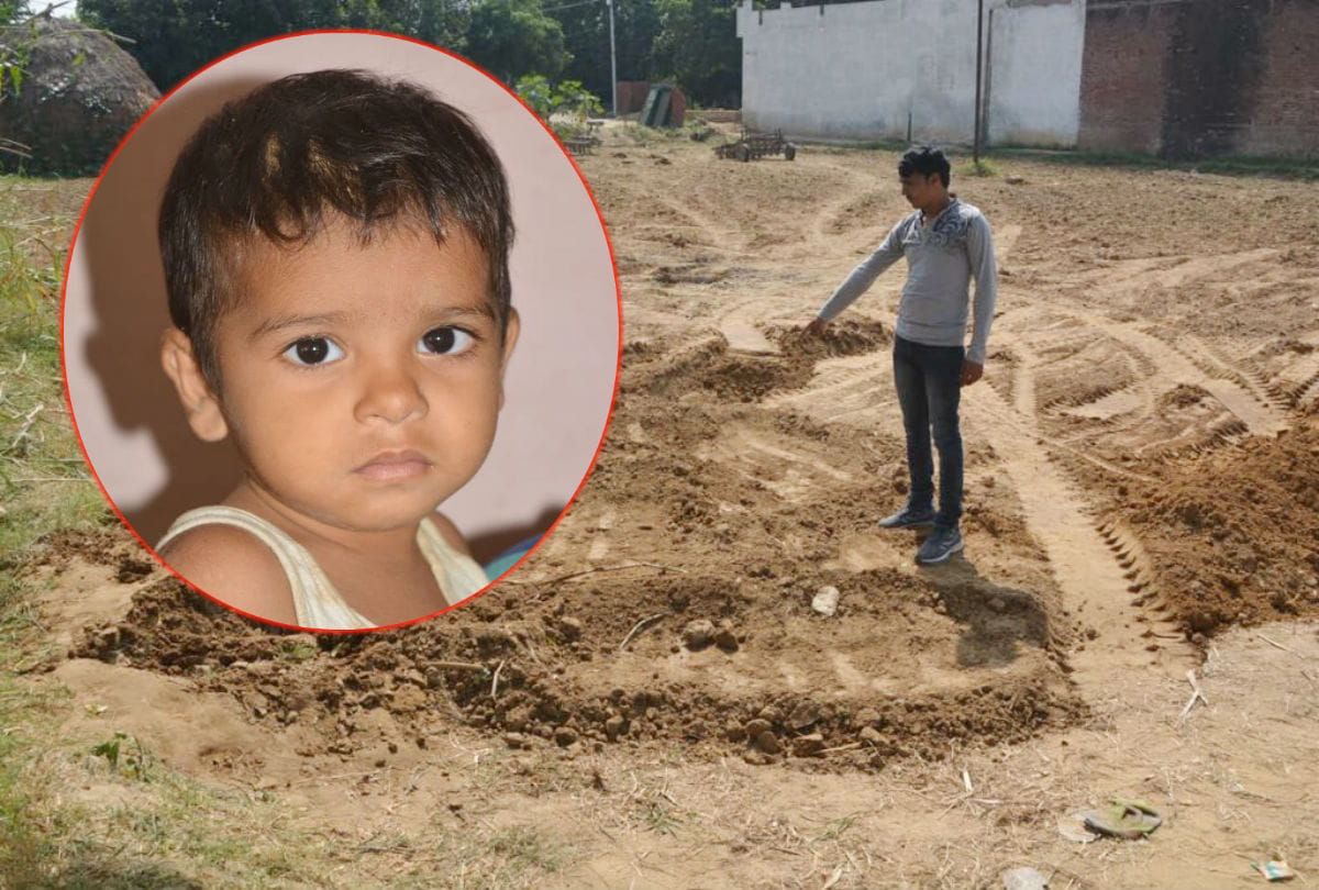 three year old child rescue from bore well in firozabad