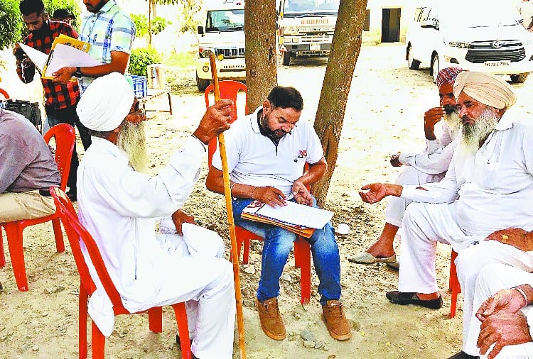Punjab Police SIT Note Down Statement of Behbal Kalan Firing Incident Victims and Witness