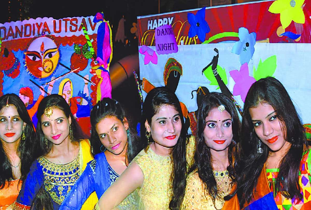 pictures of dandiya night in lucknow