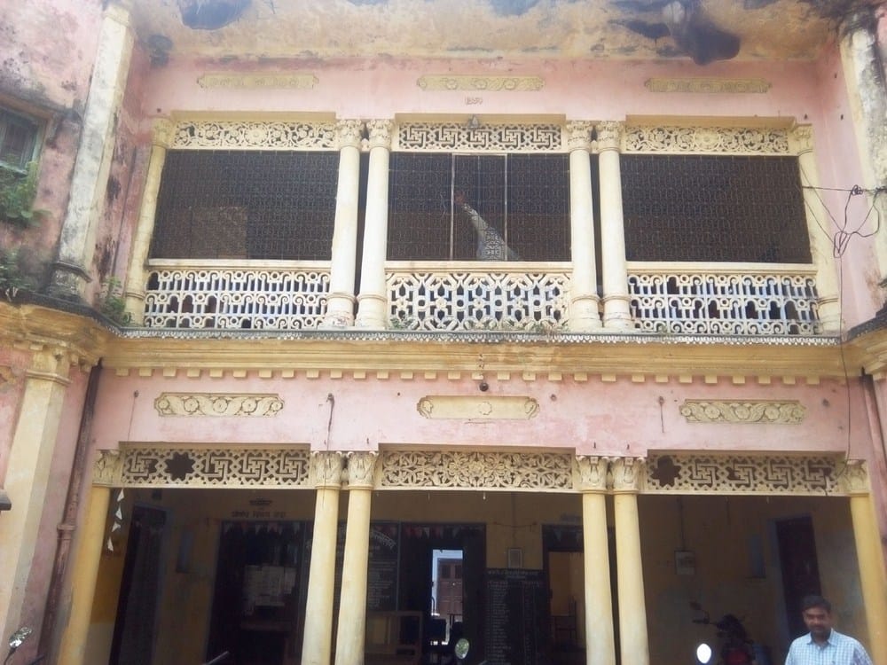 ayurved hospital on rent