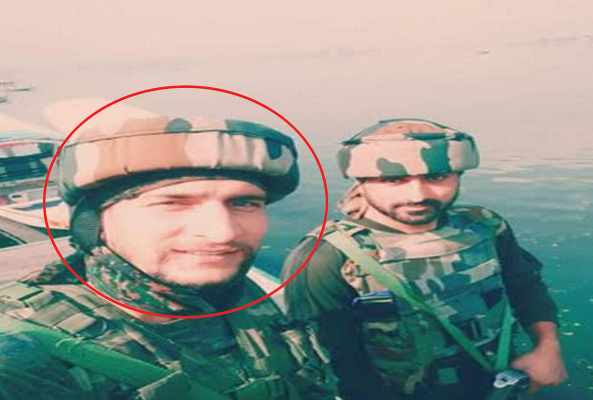 jammu kashmir police officials and people pay homage to martyred jawan in srinagar encounter