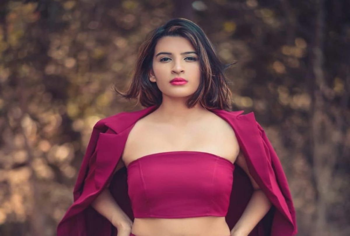 Mansi Dixit beautiful mumbai model: her life in pictures