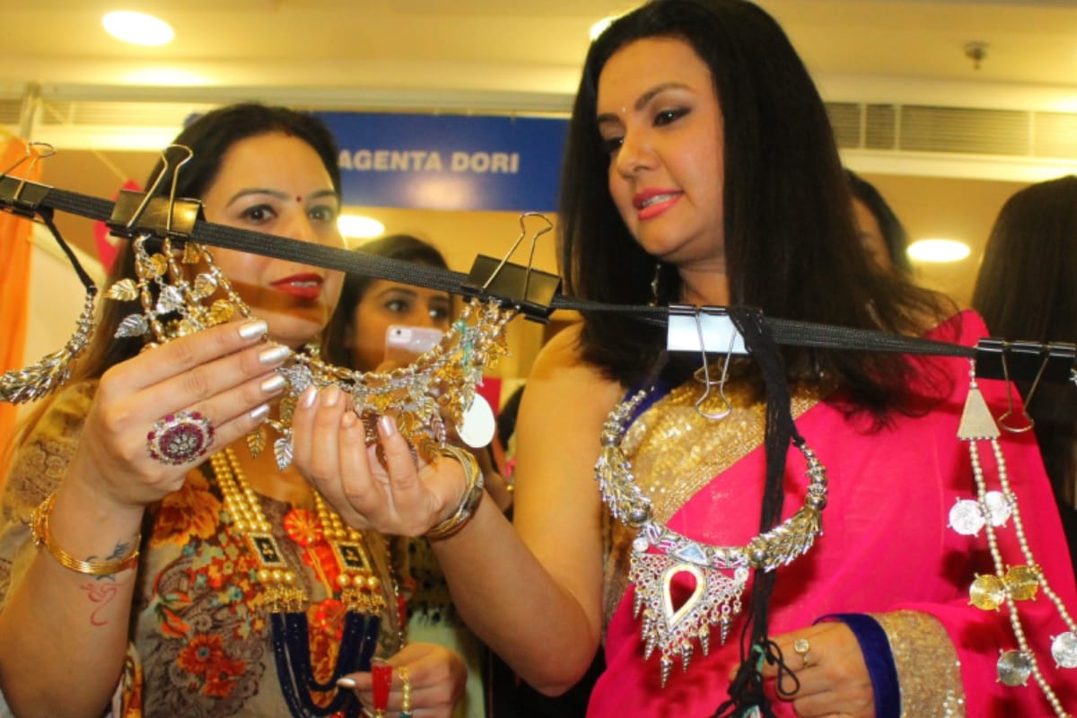 Bollywood Actress Sucheta Khanna supported 'Me Too' campaign