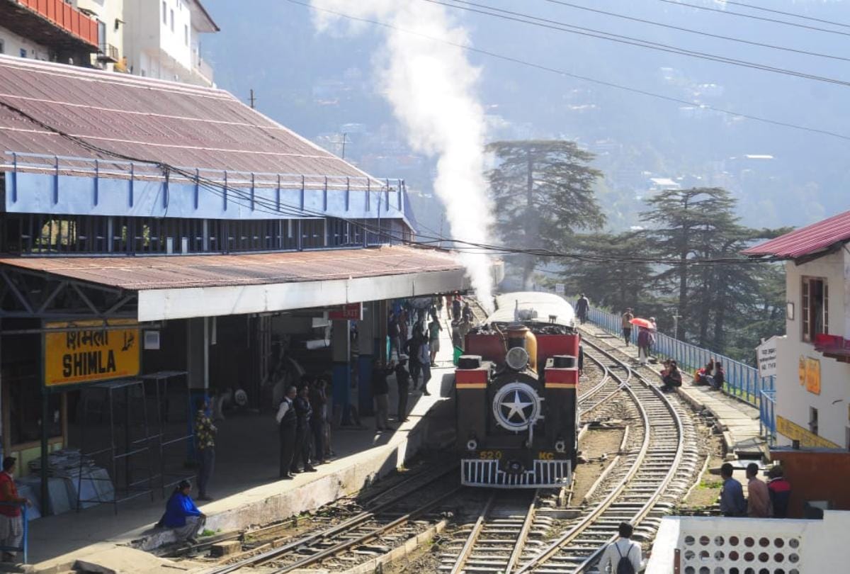 Lashkar-e-Taiba threatens bomb blasts in Shimla Railway station