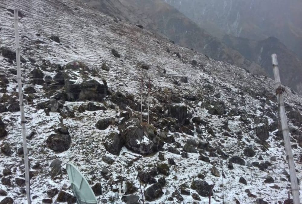Bitter Cold Weather After Fresh Snowfall in badrinath and hailstorm in kedarnath