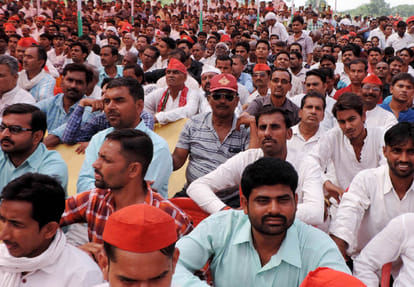 Akhilesh targets BJP in kannauj district