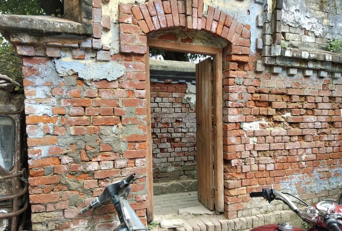 only 80 thousnd rupees allotted further repairing of wazirganj  thana
