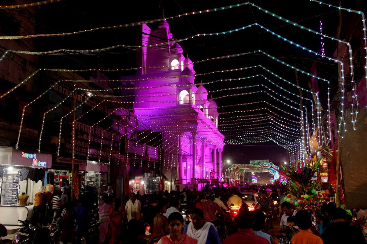 Durga puja celebration in varanasi and see pictures of pandal decoration