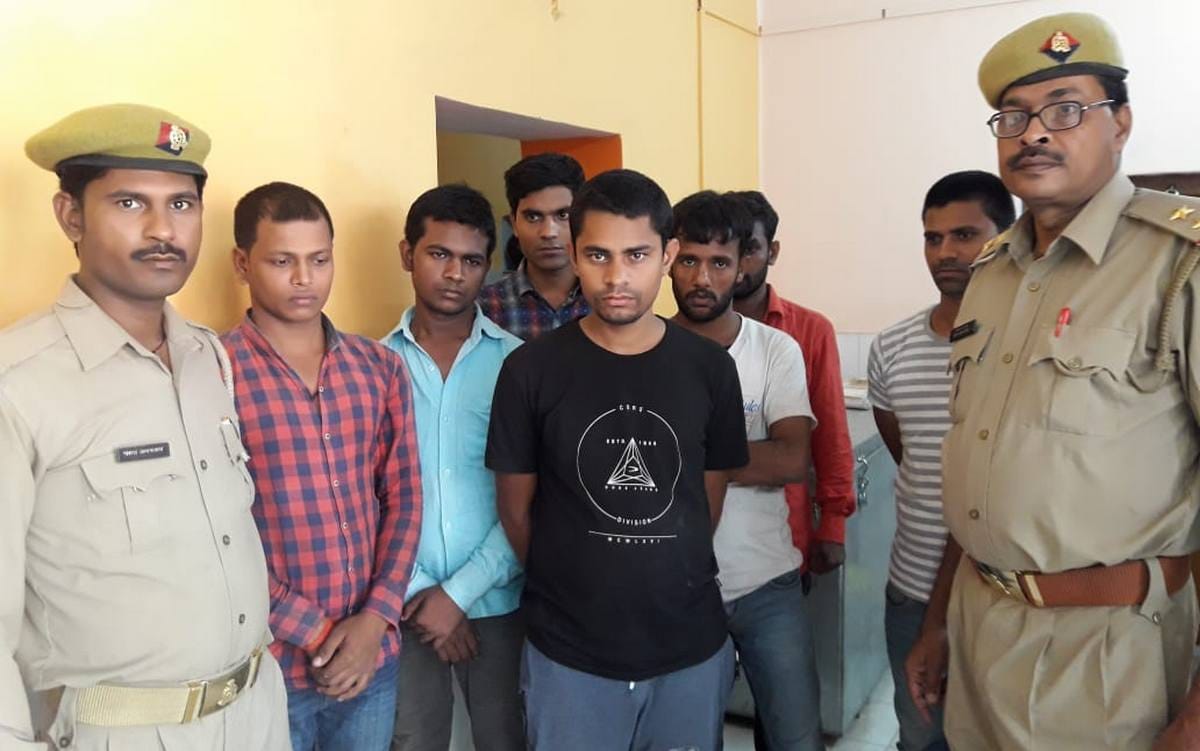 Varanasi police arrested seven fake candidate in railway examination